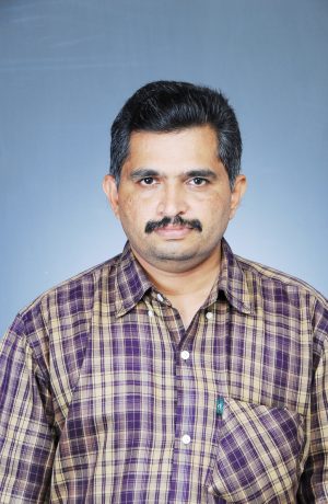 ಶ್ರೀ ವೆಂಕಟೇಶ ಉಡುಪ ಮುಖ್ಯೋಪಾಧ್ಯಾಯರು, ವಿವೇಕ ಬಾಲಕಿಯರ ಪ್ರೌಢಶಾಲೆ